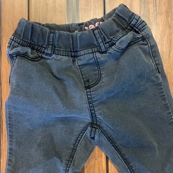2 pairs of Gap jeans 2t - Picture 2 of 4
